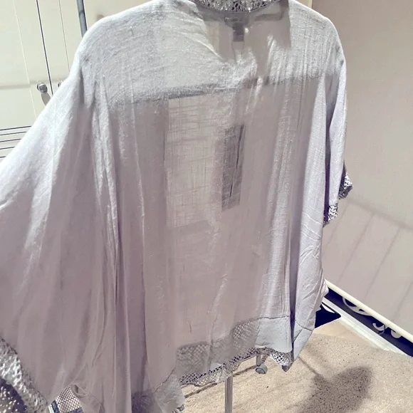 NWT Cotton blend Top - Picture 3 of 8